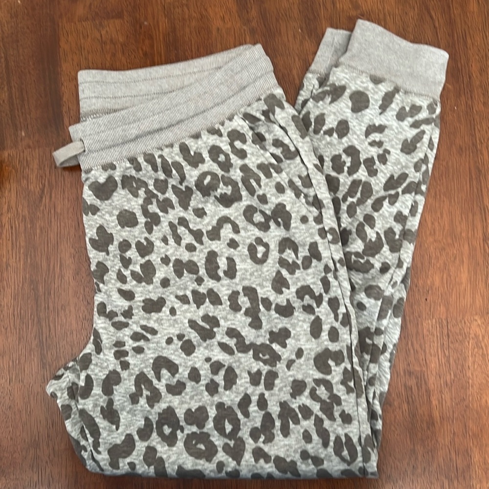Old Navy Women’s New Rib Jogger.